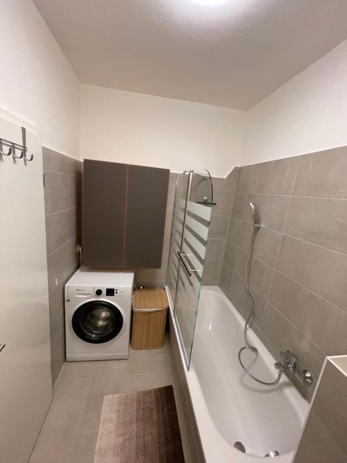 Ruhige Ferienwohnung Rostock Extérieur photo